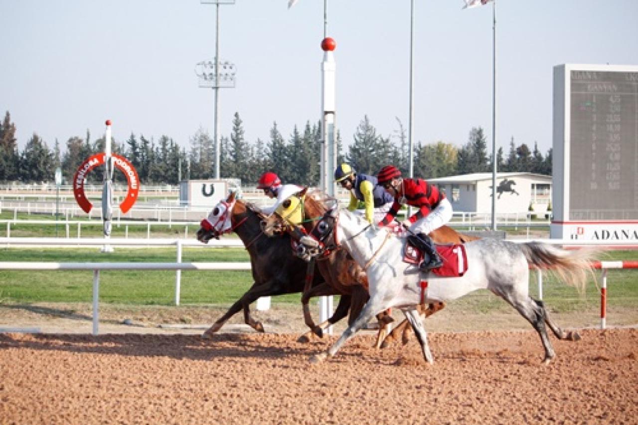 Ömer Caf Koşusu’nu Yıldırımizi kazandı