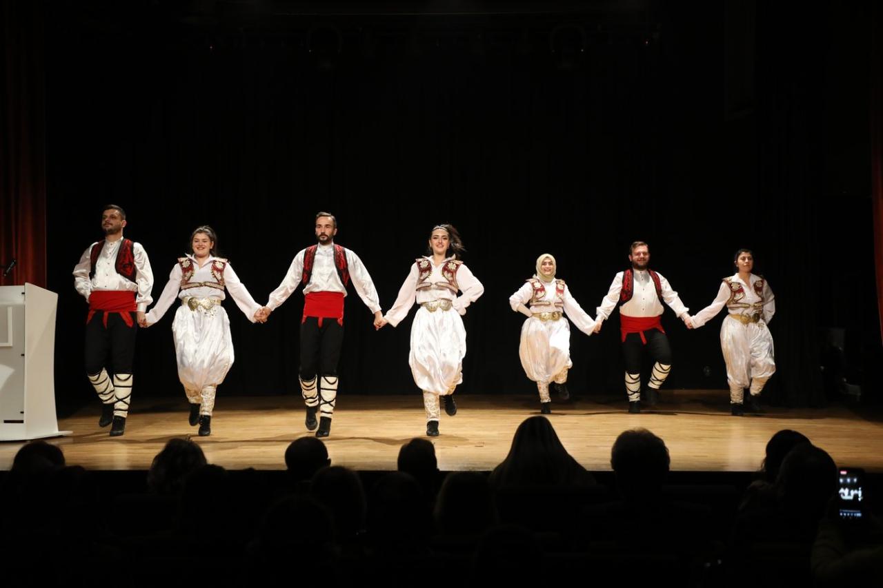 Eyüpsultan’da Balkan Gecesi düzenlendi