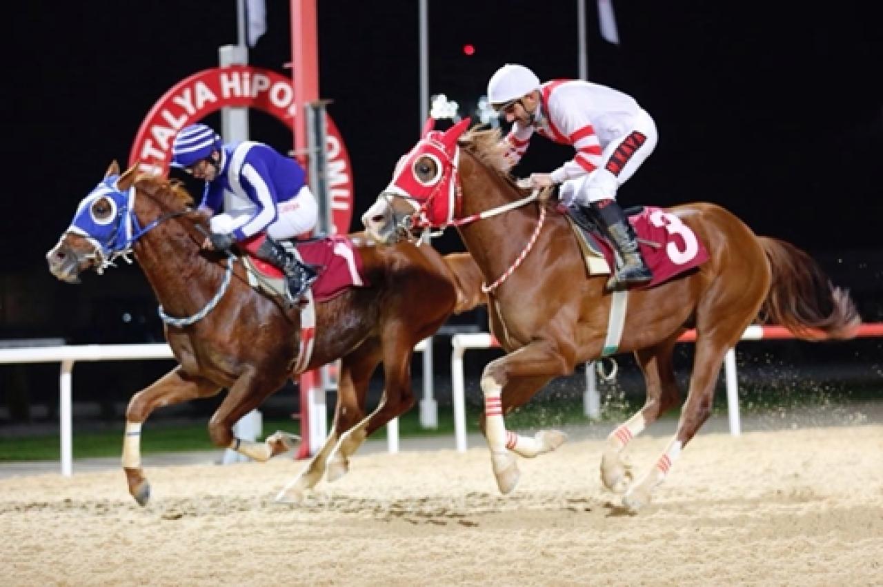 Antalya Vali Koşusu’nu Demirperde kazandı