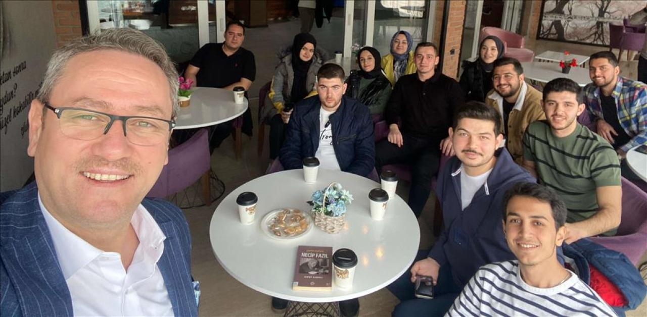 BAŞKAN KARTOĞLU TÜRKİYE YÜZYILI’NDA BAŞAKŞEHİR’İ GENÇLERE ANLATTI