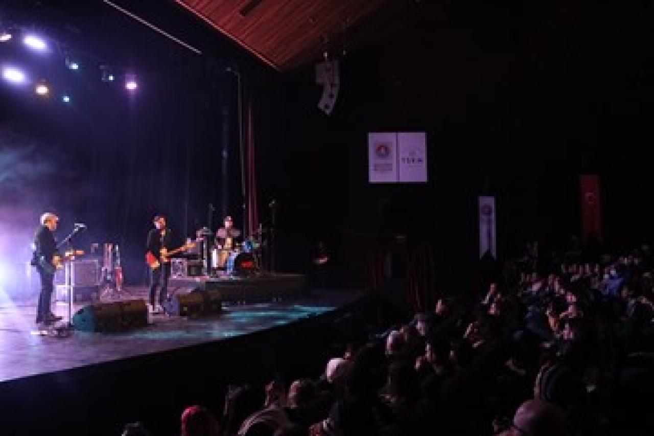 Maltepe’de 100. Yıl coşkusu Redd ile kutlandı