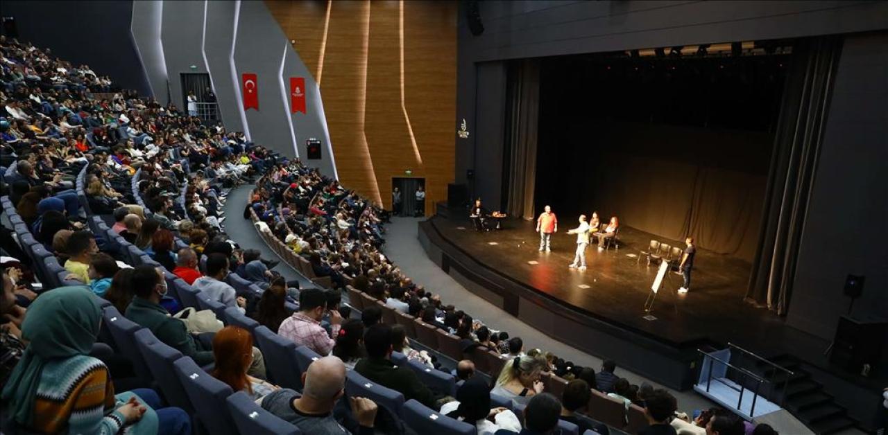 BAŞAKŞEHİRLİLER MAHŞER-İ CÜMBÜŞ İLE EĞLENDİ