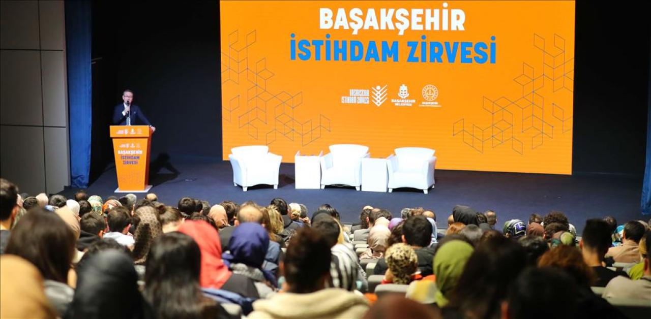 BAŞAKŞEHİR’DE İSTİHDAM ZİRVESİ YOĞUN KATILIMLA YAPILDI