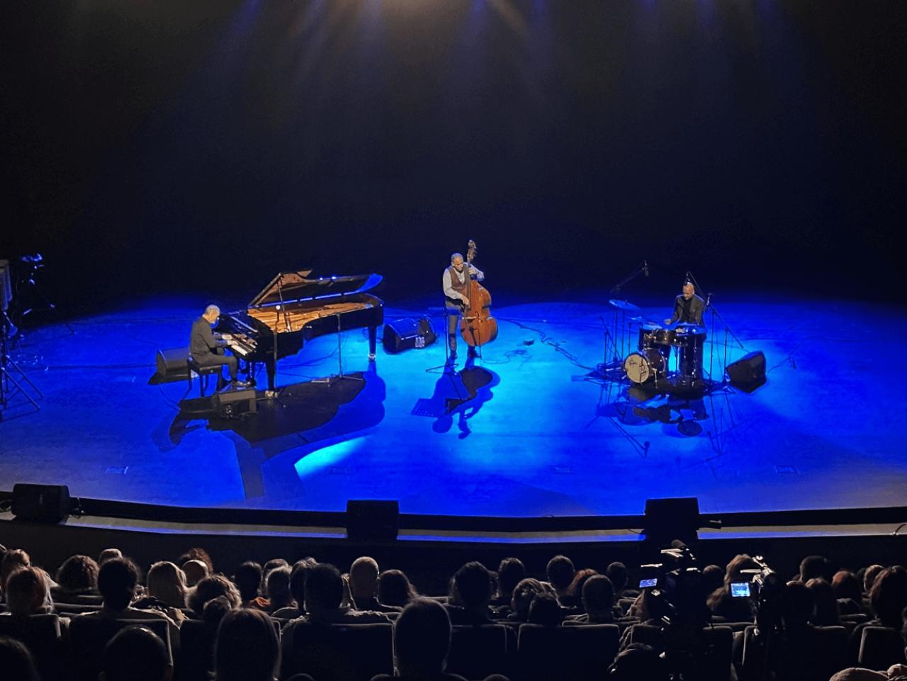 KEREM GÖRSEV BAŞAKŞEHİRLİLERE RESİTAL SUNDU