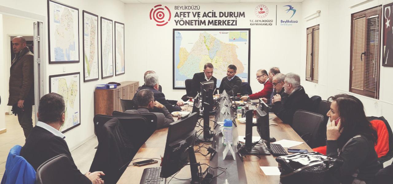BEYLİKDÜZÜ BELEDİYESİ TEK YÜREK AFET BÖLGESİNİN YANINDA
