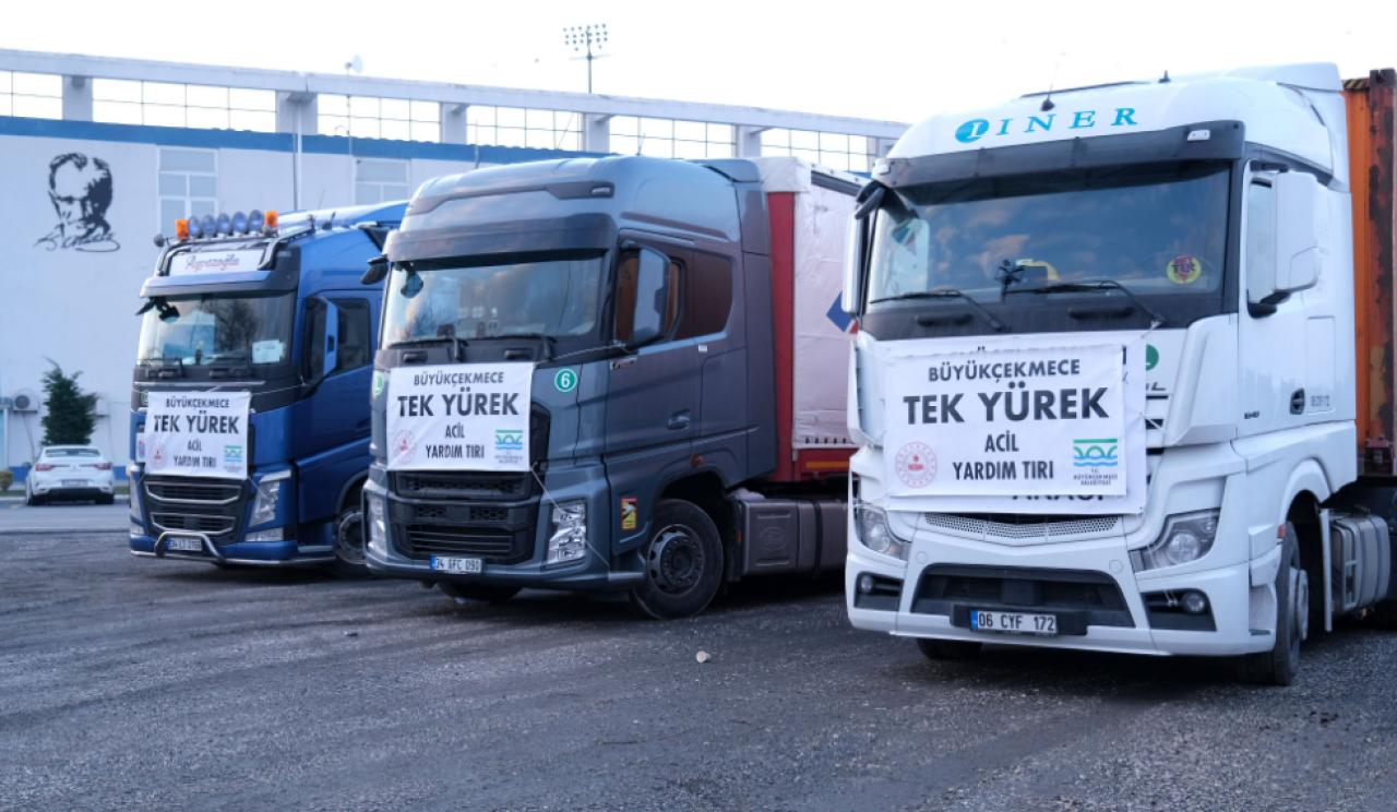 Büyükçekmece’den Hatay’a 7 TIR yardım malzemesi gönderildi