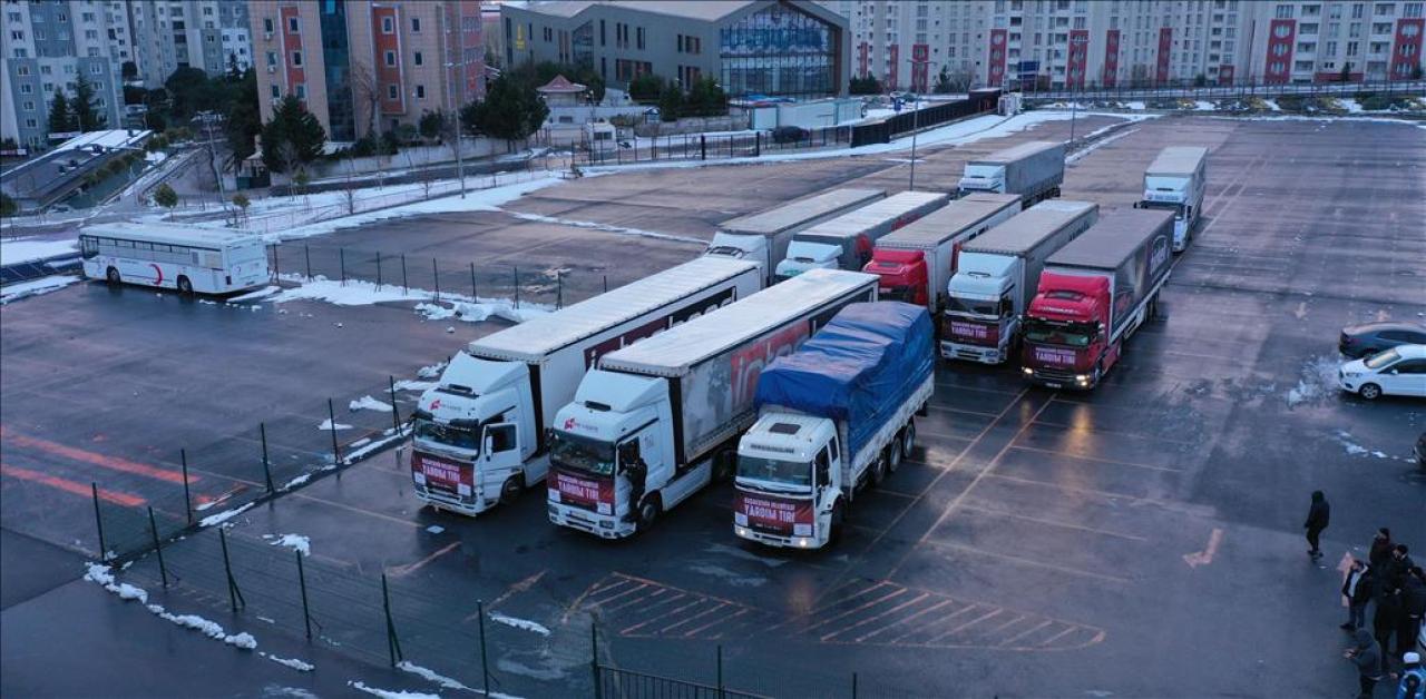 BAŞAKŞEHİR’DEN 50’NCİ YARDIM TIRI YOLA ÇIKTI