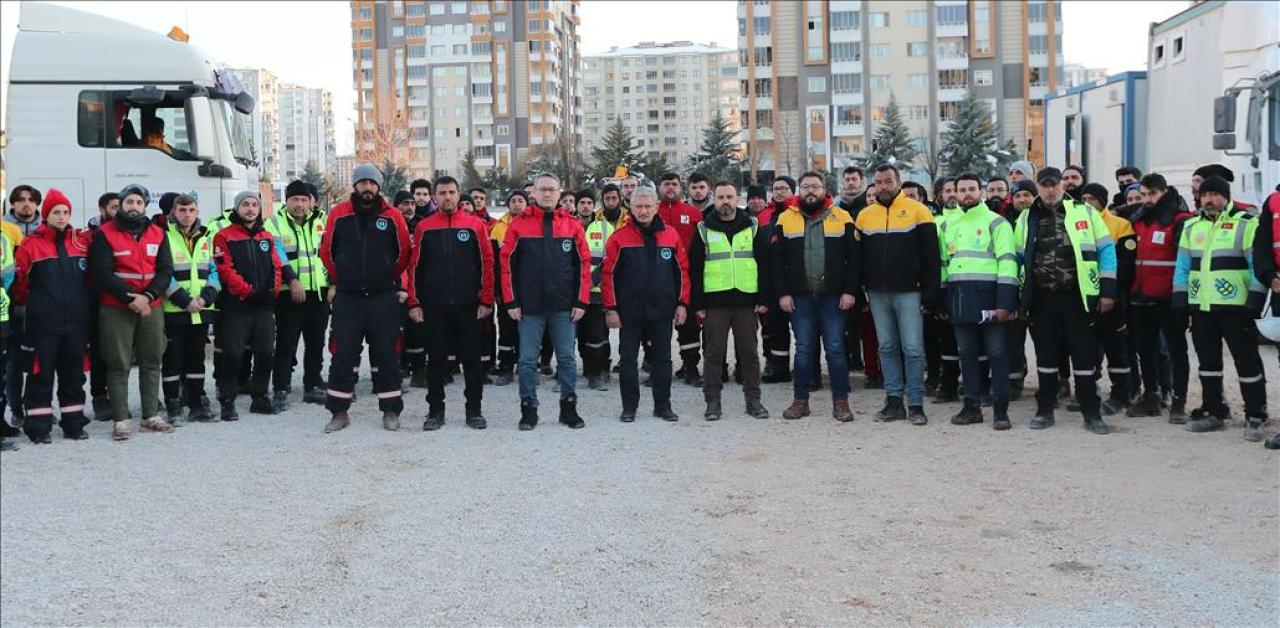 BAŞAKŞEHİR BELEDİYESİ MALATYA’DA DEPREMİN YARALARINI SARIYOR