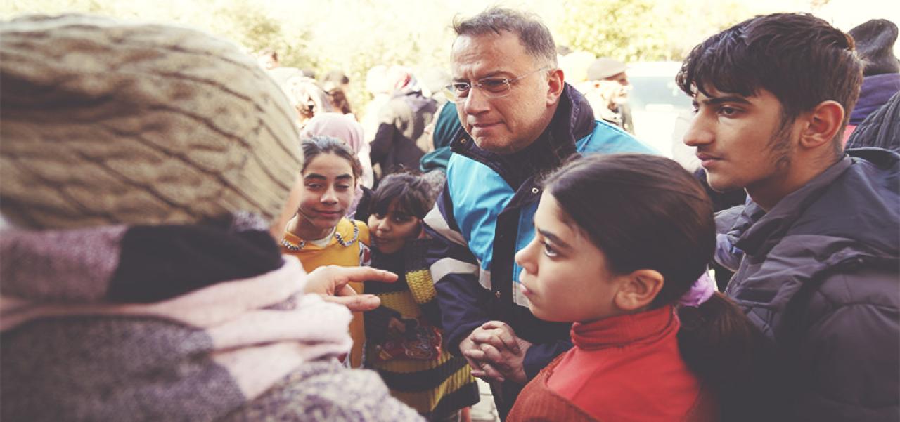 BAŞKAN ÇALIK DEPREMZEDELERİN ACILARINA ORTAK OLDU