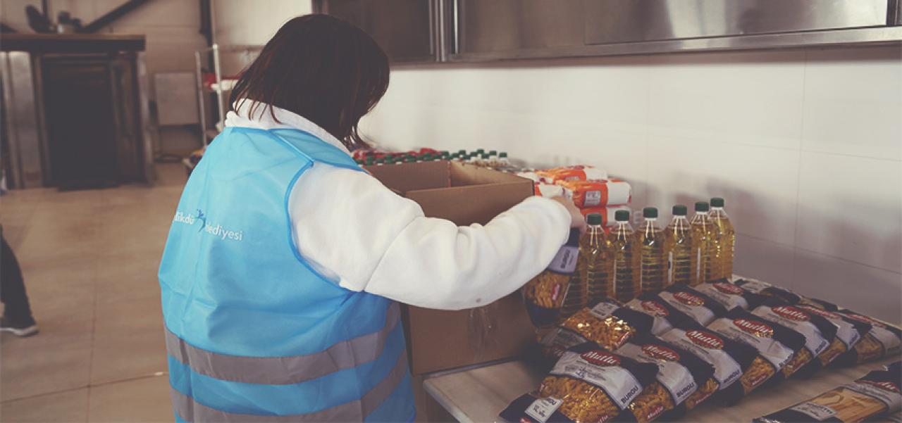 BEYLİKDÜZÜ DEPREMZEDELERE KUCAK AÇTI