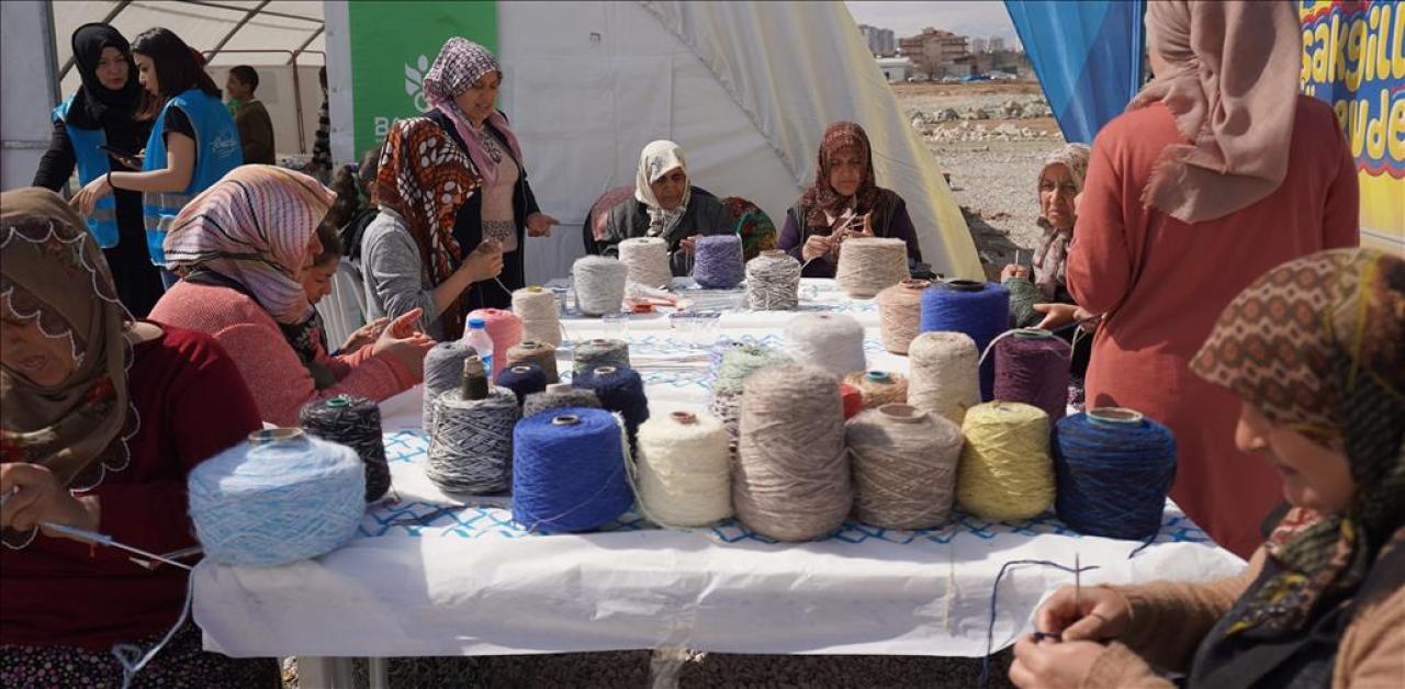 BAŞAKŞEHİR BELEDİYESİ’NDEN DEPREMZEDE KADINLARA ANLAMLI DESTEK