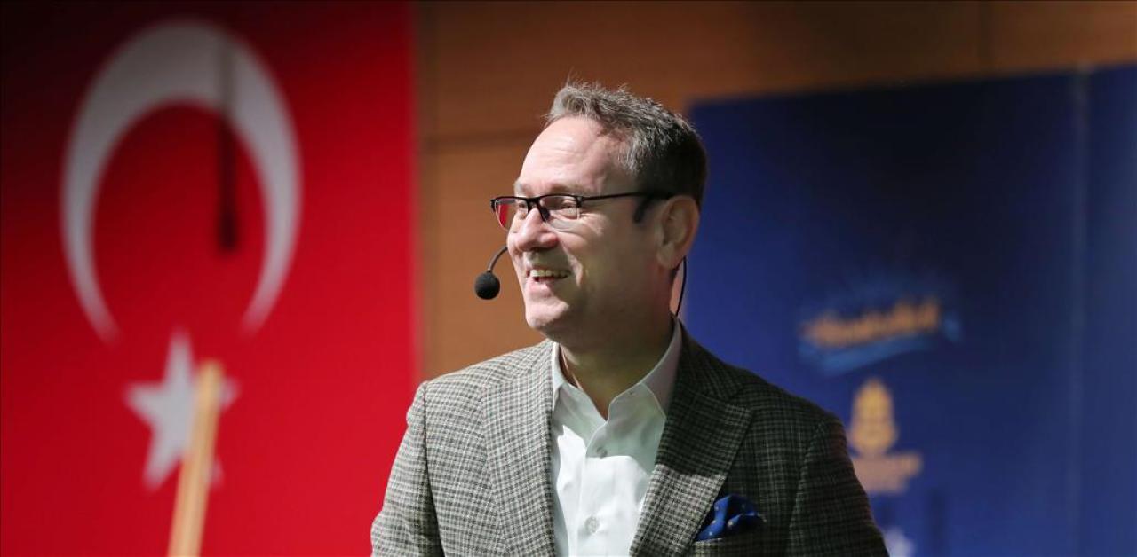 BAŞKAN KARTOĞLU: “HAYALİM GENÇLERİN HER YERDE SANAT YAPMASI“