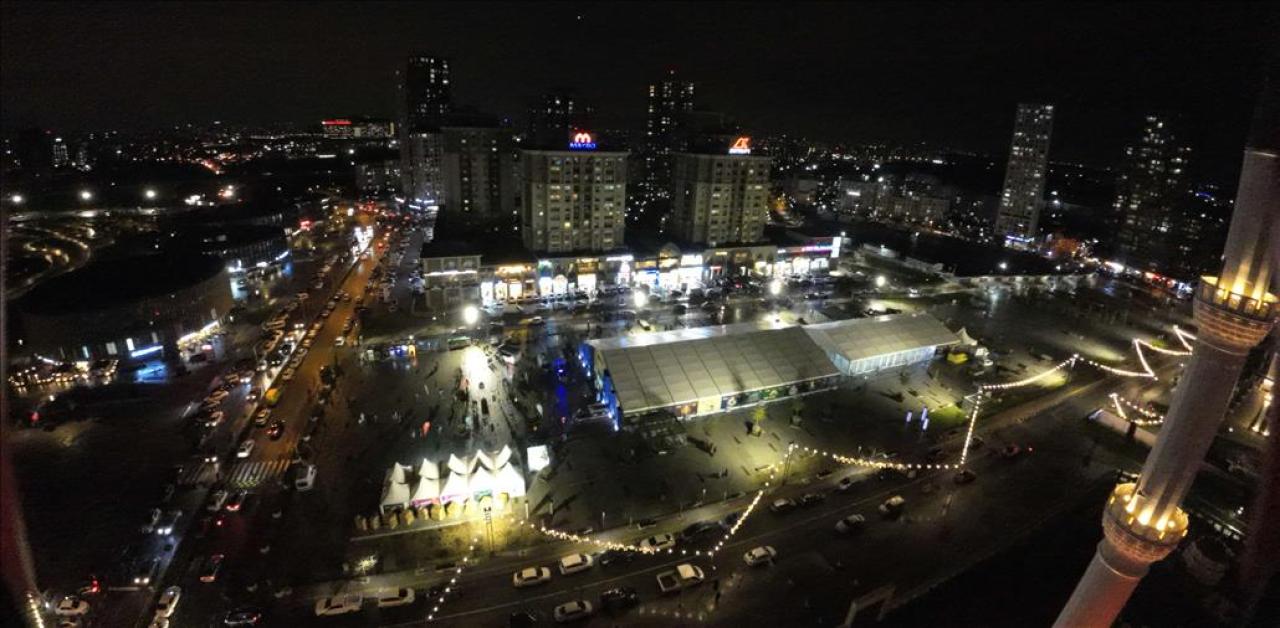 BAŞAKŞEHİRLİLER RAMAZANDA KENT MEYDANINDA BULUŞUYOR