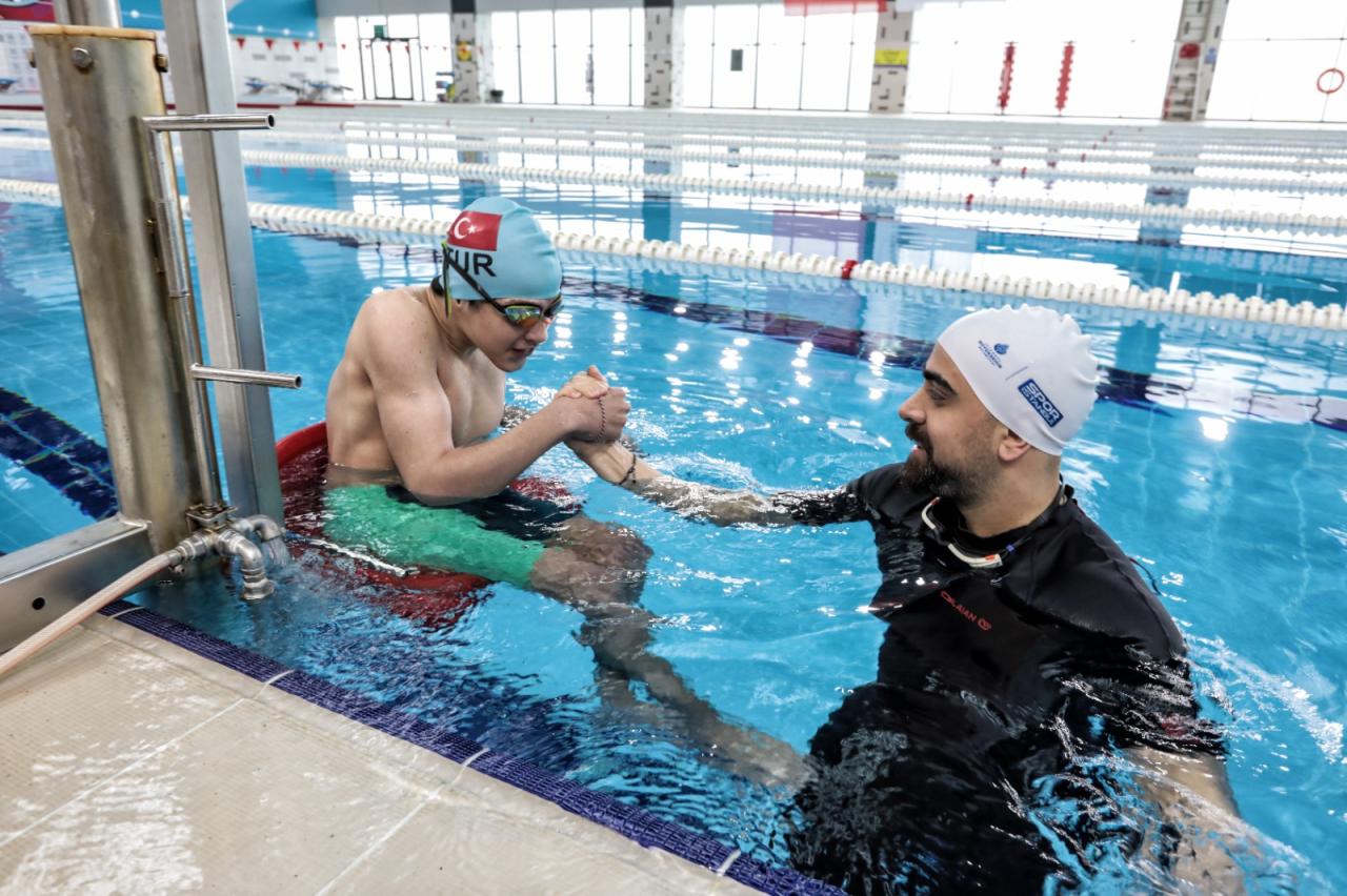 ‘ERİŞİLEBİLİRLİK’ BELGELİ İLK SPOR TESİSİ