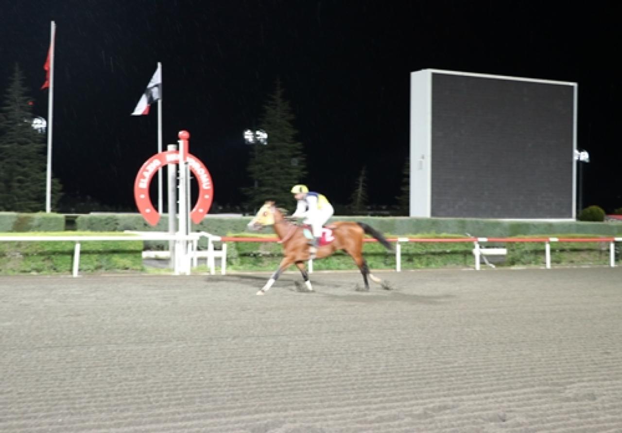 Abdullah Şahin Koşusu’nda galibiyet Yıldızhan'ın oldu