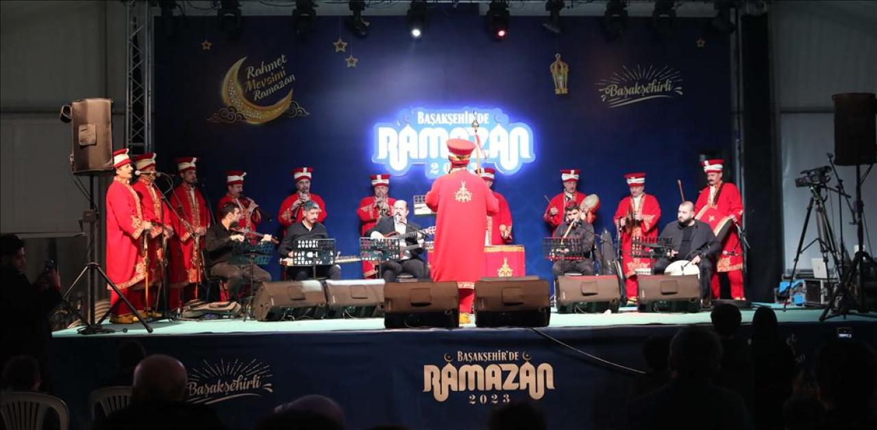 BAŞAKŞEHİR’DE MEHTER MARŞLARI GÖNÜLLERİ TİTRETTİ