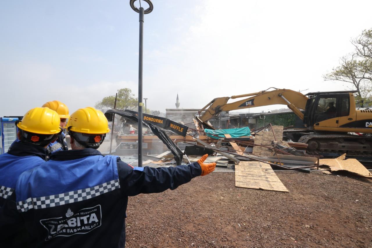 ÜSKÜDAR’DA HUKUK KAZANDI