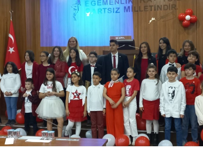 Kartal Belediyesi Çocuk Meclisi 23 Nisan’ı Kutladı