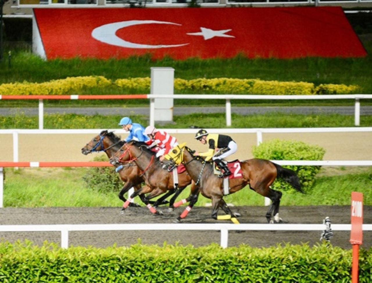 Attila Midillili Koşusu'nu Azmantor kazandı