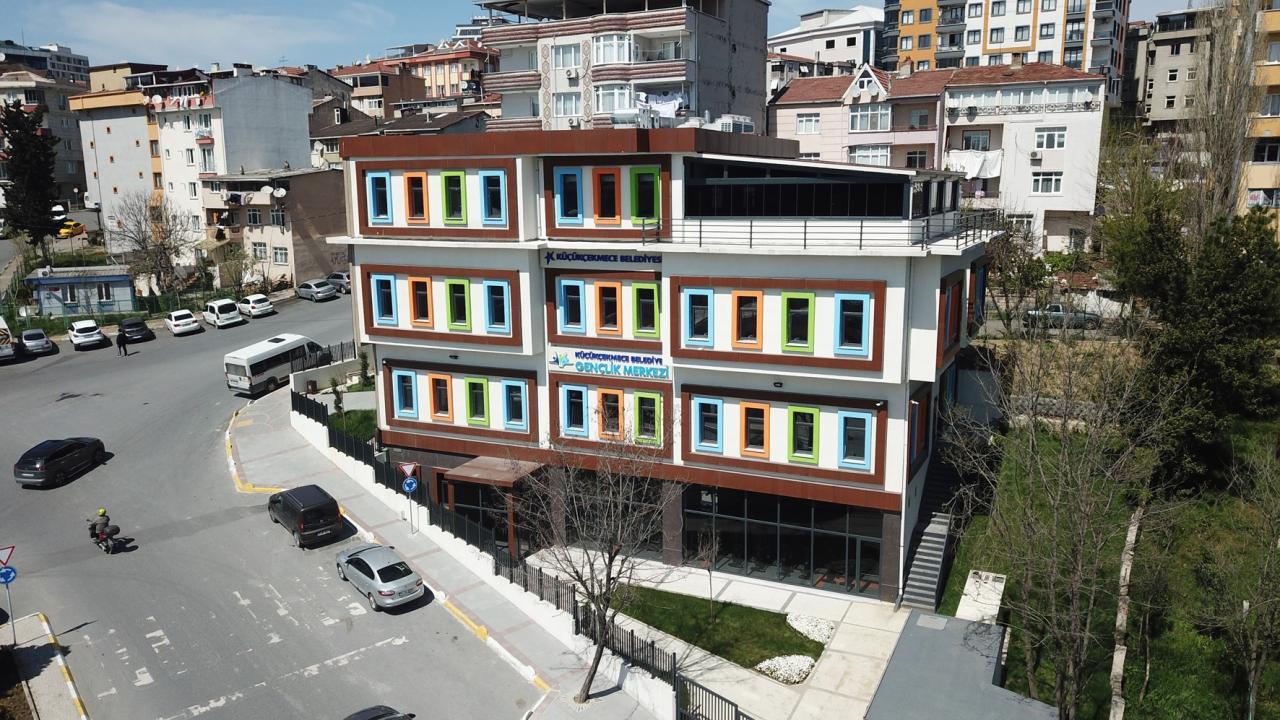 KÜÇÜKÇEKMECELİ GENÇLERİN ARTIK BİR MERKEZİ VAR!