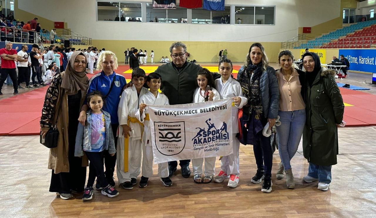 Büyükçekmece’nin “süper minikleri” gelecek vaat ediyor