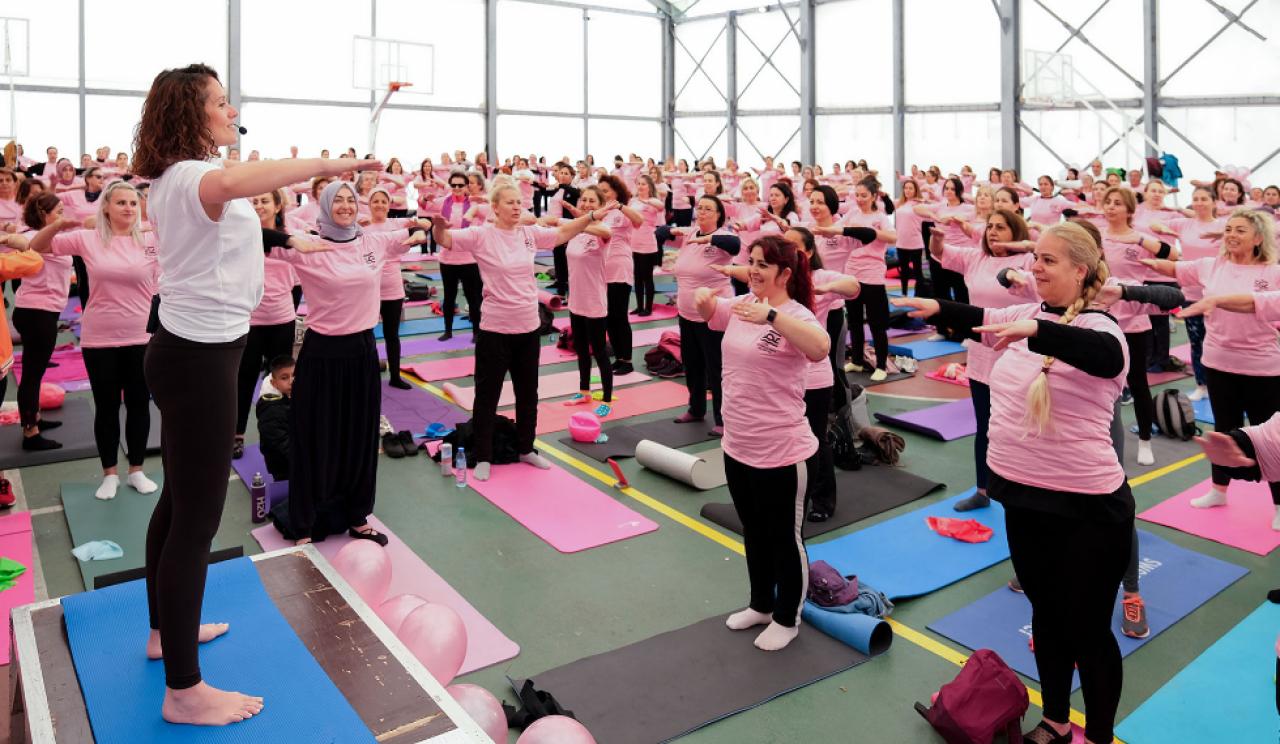 Büyükçekmece’de Dünya Pilates Haftası’nı pilates yaparak kutladılar