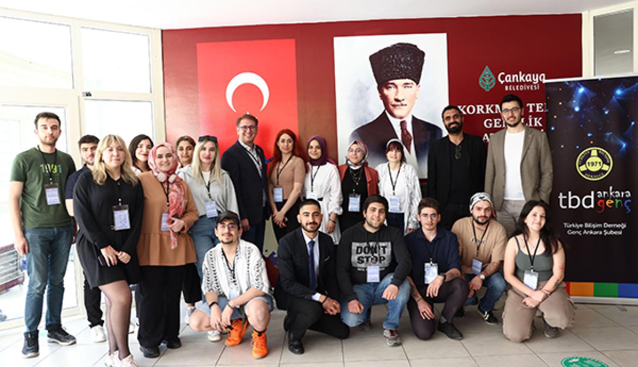 Çankaya'da Gençlere Bilişim Kampı