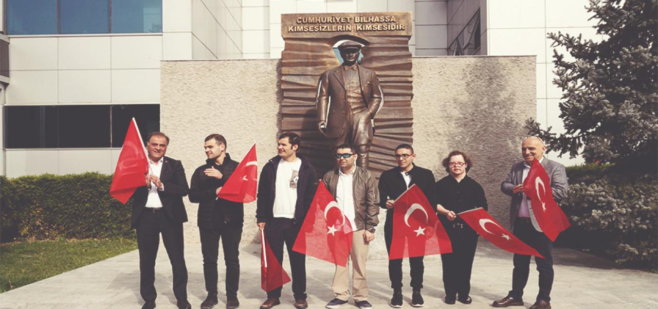 TEMSİLİ ASKERLİK YAPACAK GENÇLER TÖRENLE UĞURLANDI