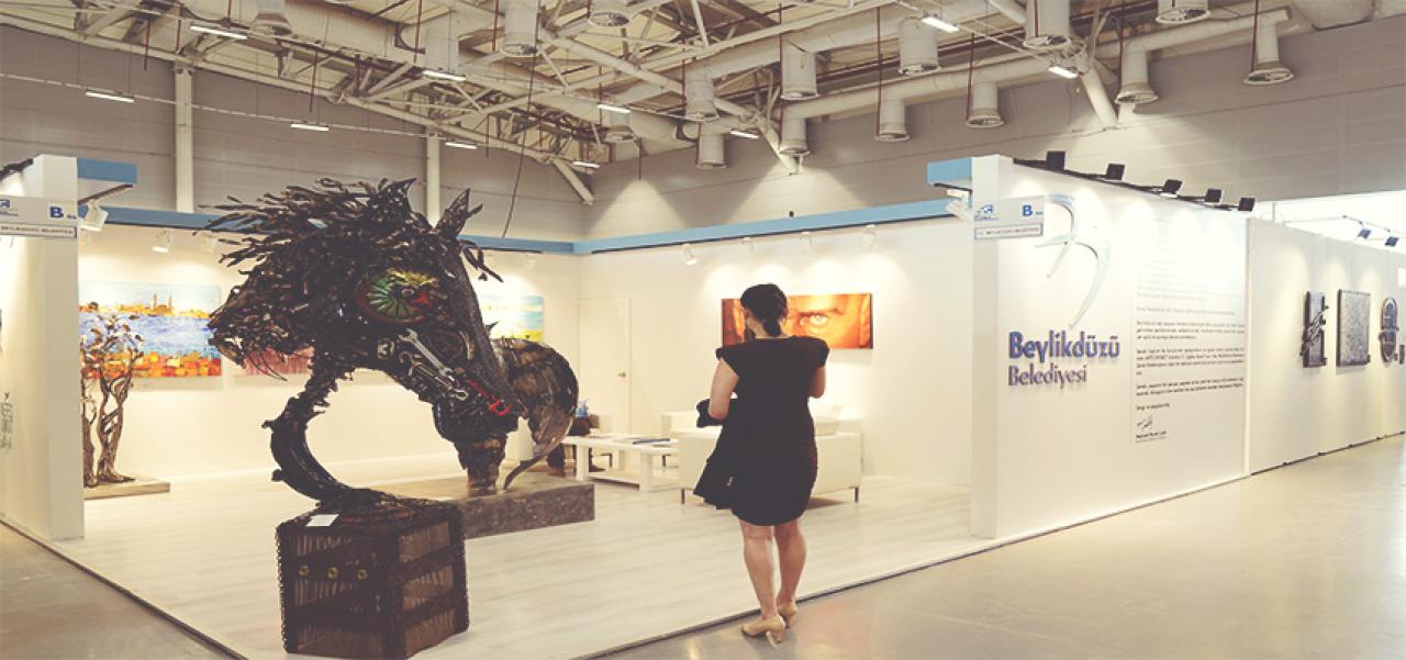 BEYLİKDÜZÜ BELEDİYESİ ÜÇÜNCÜ KEZ ARTCONTACT ÇAĞDAŞ SANAT FUARI’NDA