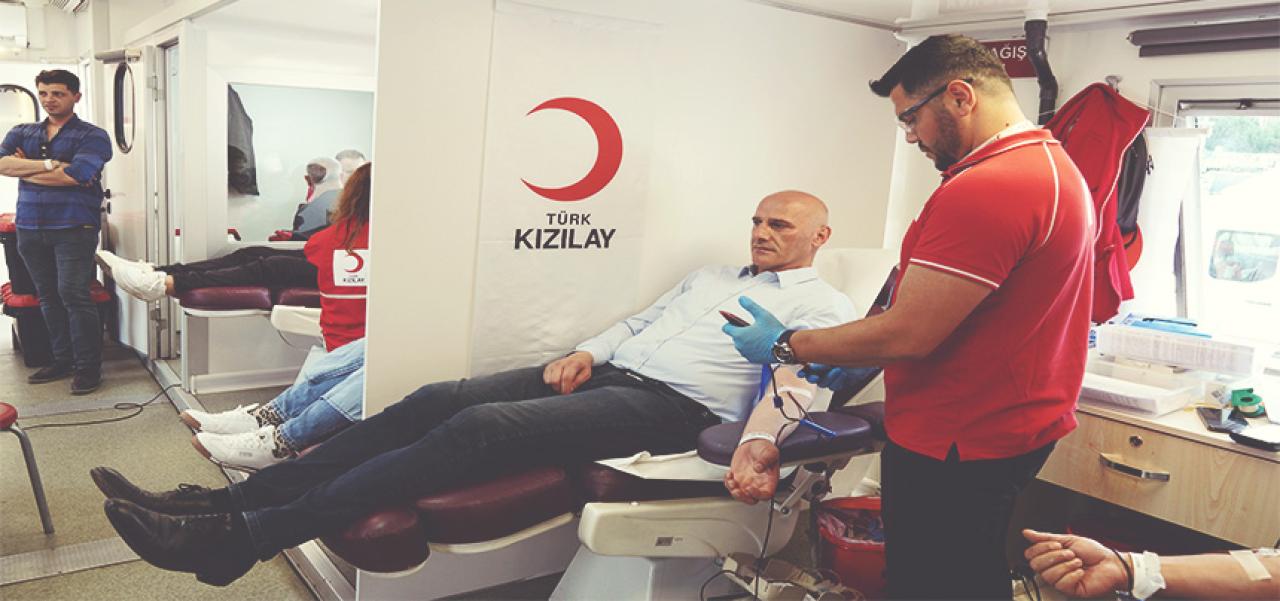 BEYLİKDÜZÜ’NDE KAN BAĞIŞI NOKTASI KURULDU