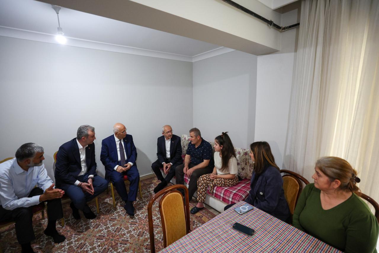 CHP Genel Başkanı Kemal Kılıçdaroğlu’ndan “Babalar Günü” Ziyareti