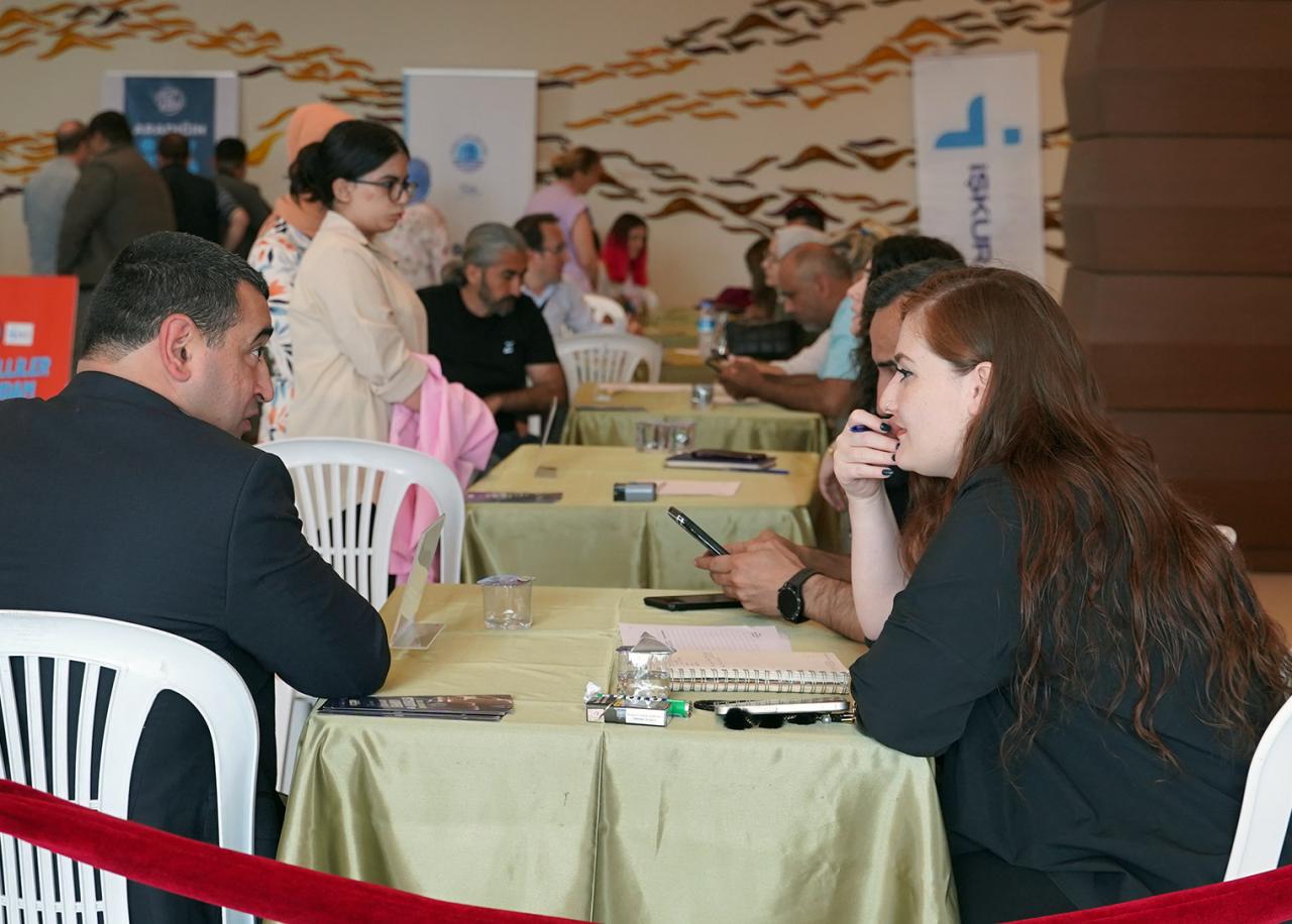 Çalışmak İsteyen Dezavantajlı Vatandaşlar İçin Toplu İş Görüşmesi Düzenlendi