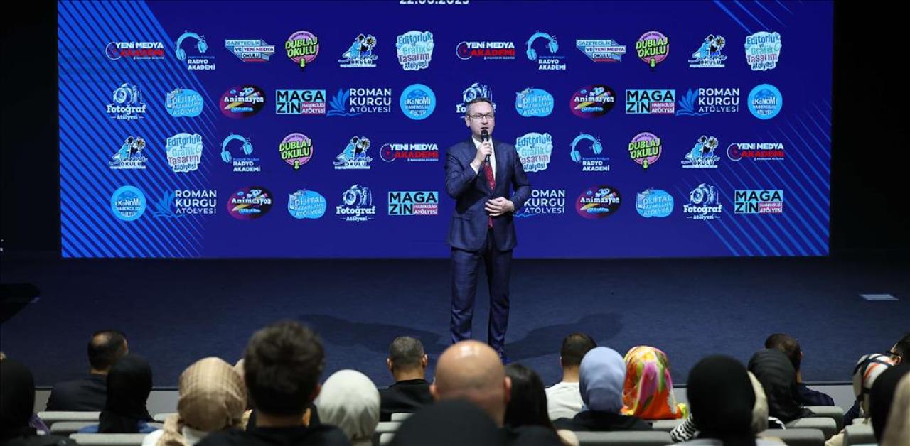 BAŞKAN KARTOĞLU: “MEDYA SEKTÖRÜNE GENÇ İSİMLER KAZANDIRIYORUZ”