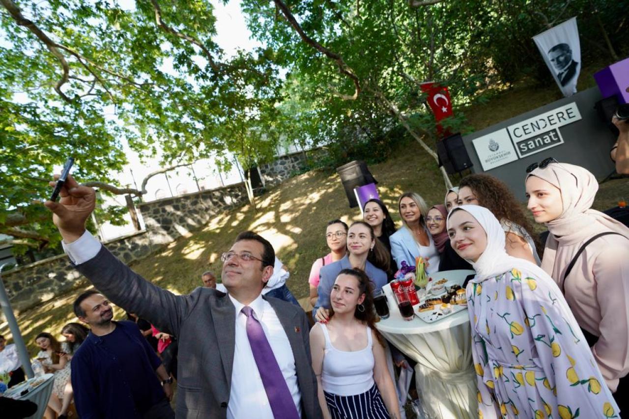 ‘BÜYÜT HAYALLERİNİ’ İKİNCİ DÖNEM MEZUNLARINI VERDİ