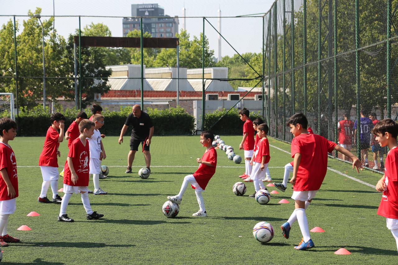 ATAŞEHİR BELEDİYESİ YAZ SPOR EĞİTİMLERİ BAŞLADI