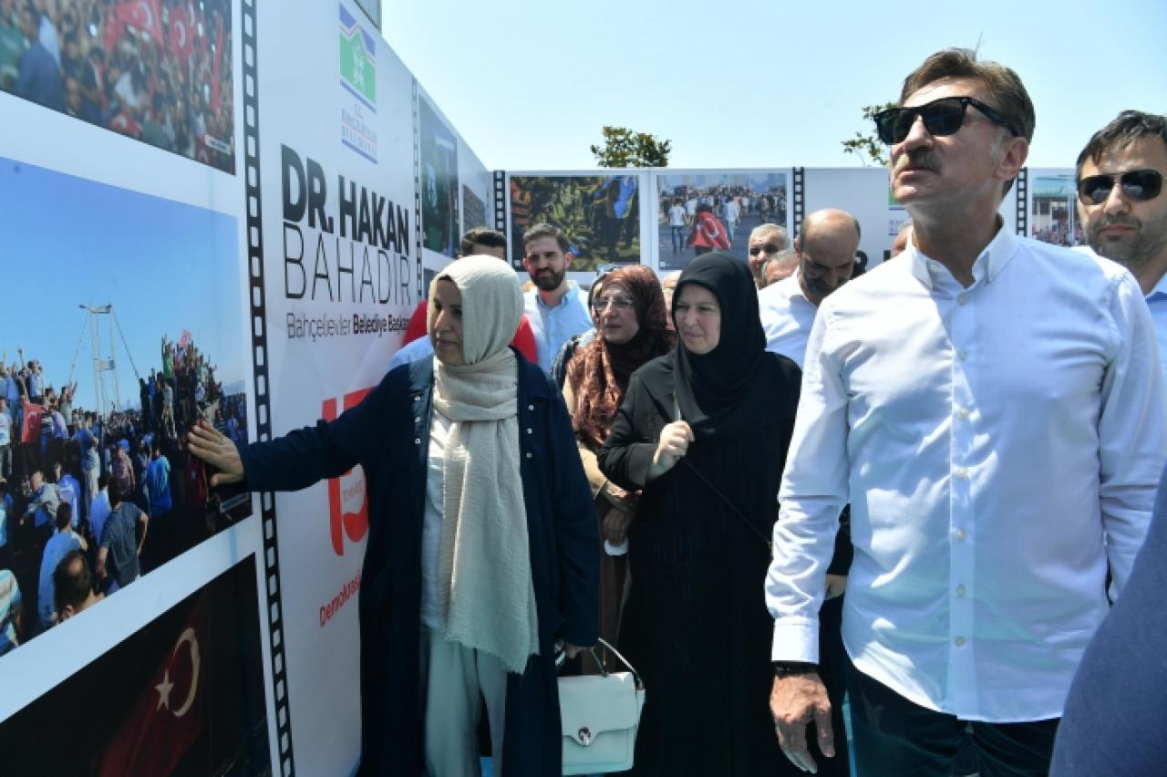 15 Temmuz şehitleri ezilen araç ve o an fotoğraf sergisi ile anıldı