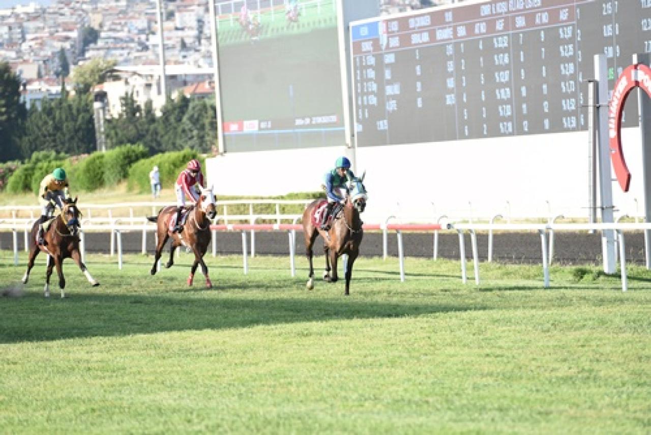 Buca Kaymakamlığı Koşusu’nu Cantaloupe kazandı