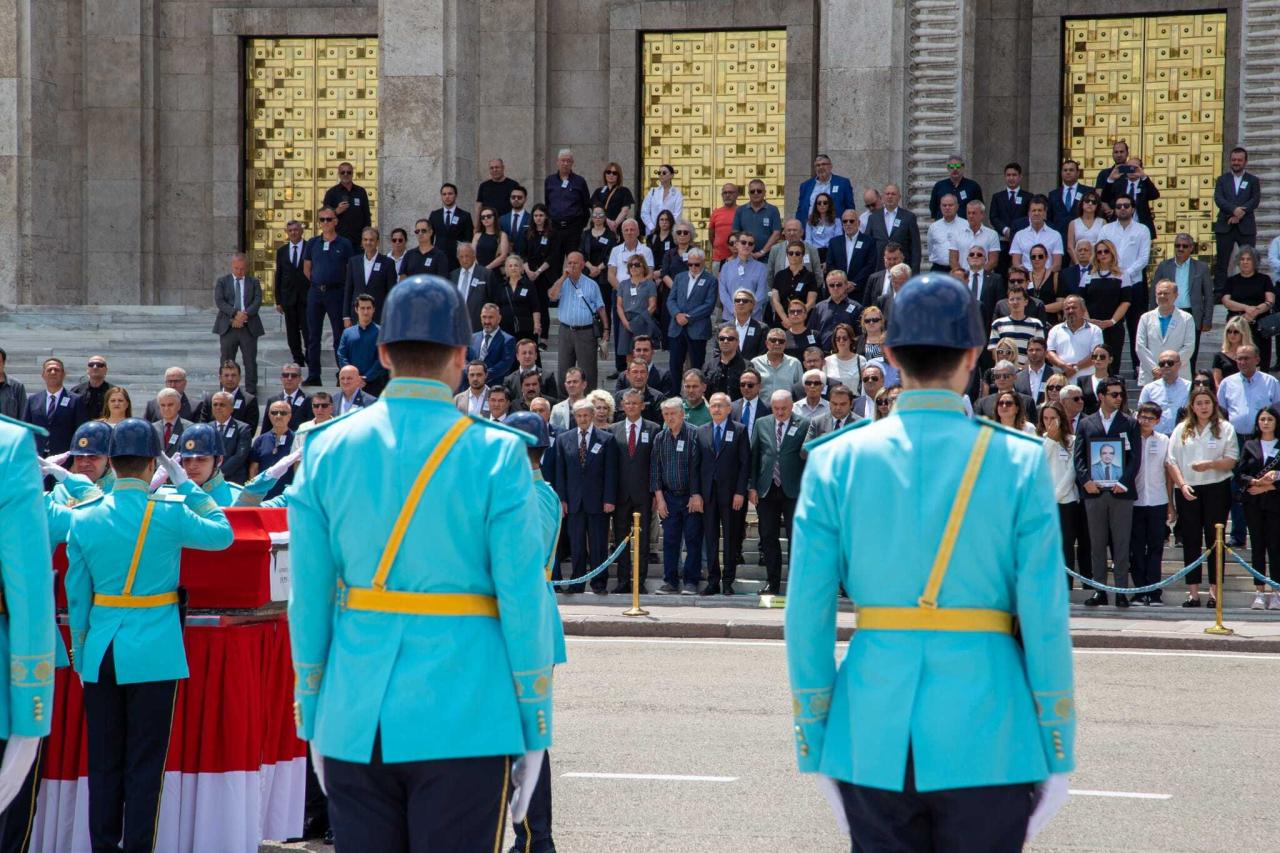 CHP Genel Başkanı Kemal Kılıçdaroğlu, 16. Dönem Gaziantep Milletvekili Ahmet Karahan'ın Cenaze Törenine Katıldı