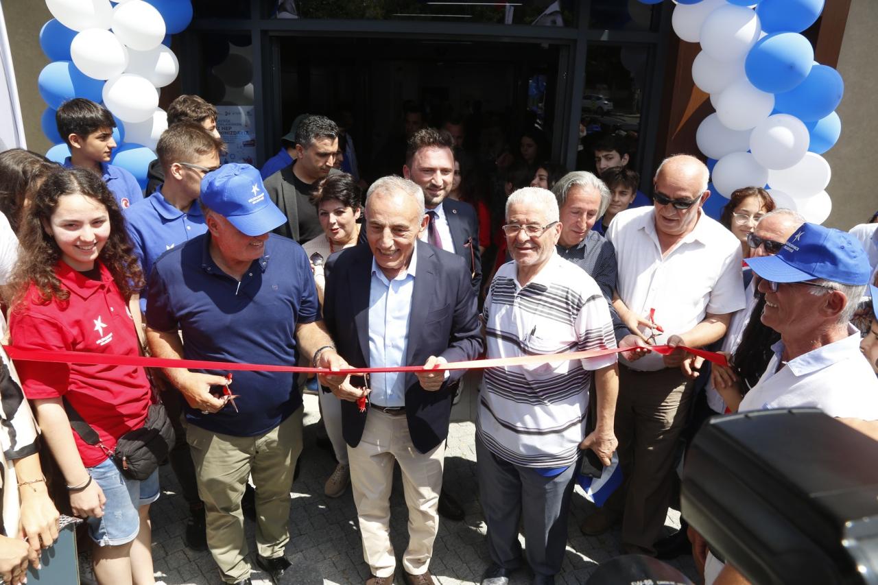 GENÇLER İÇİN ÖNEMLİ YATIRIM: GENÇLİK MERKEZİ HİZMETE AÇILDI