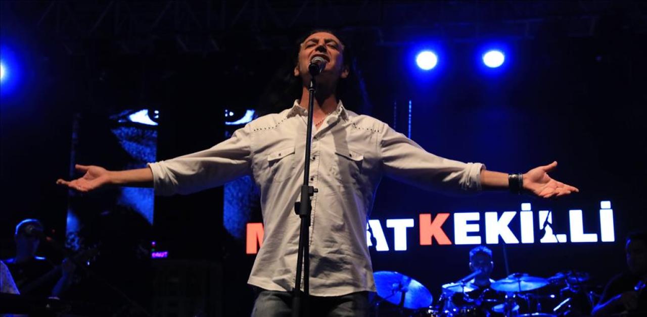 MURAT KEKİLLİ BAŞAKŞEHİRLİLERİ COŞTURDU