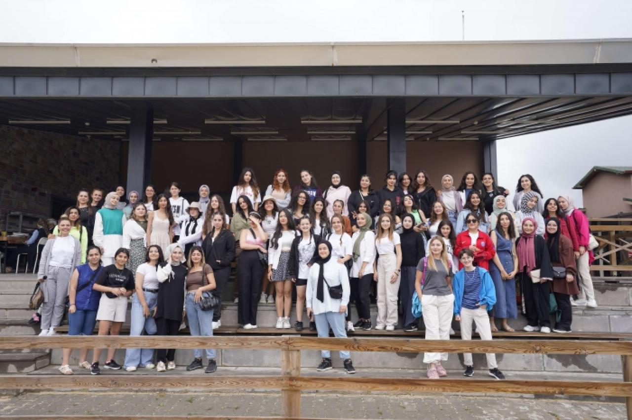 Genç Başkan Danışmanları Kampta