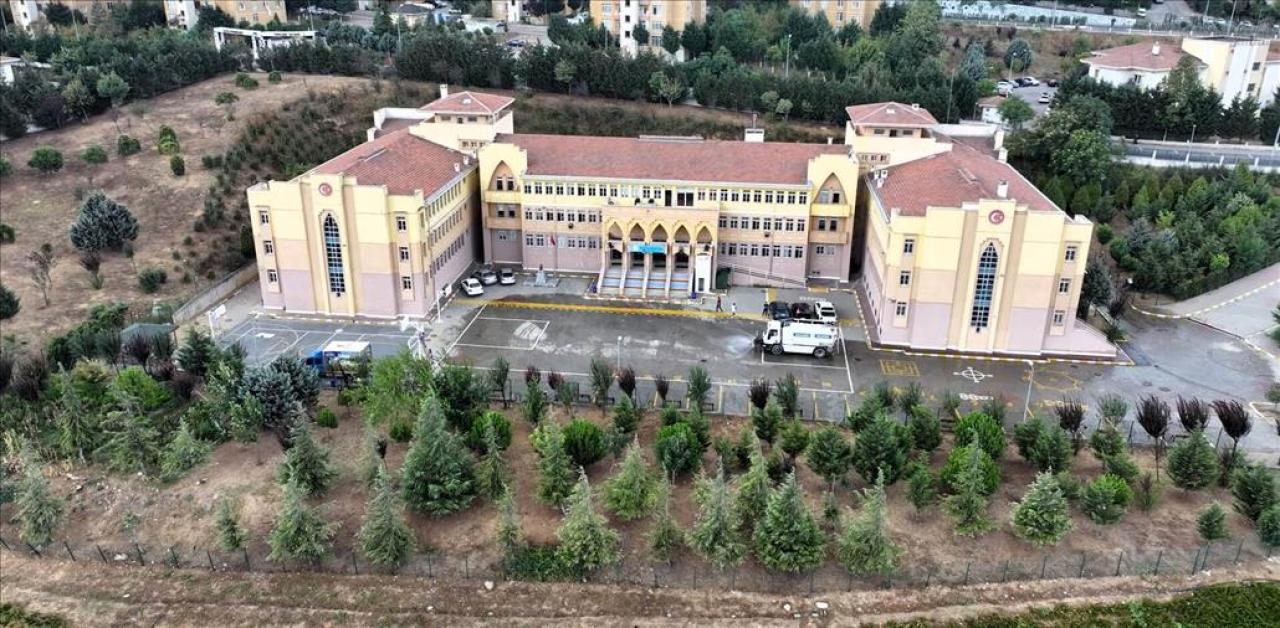 BAŞAKŞEHİR YENİ EĞİTİM ÖĞRETİM YILINA HAZIR