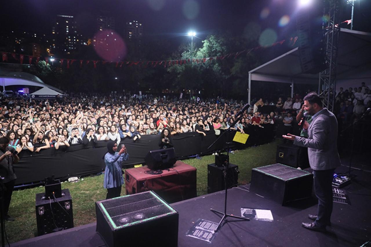 YEŞİL VADİ GENÇLİK KONSERLERİ MADRİGAL GRUBU İLE DEVAM ETTİ