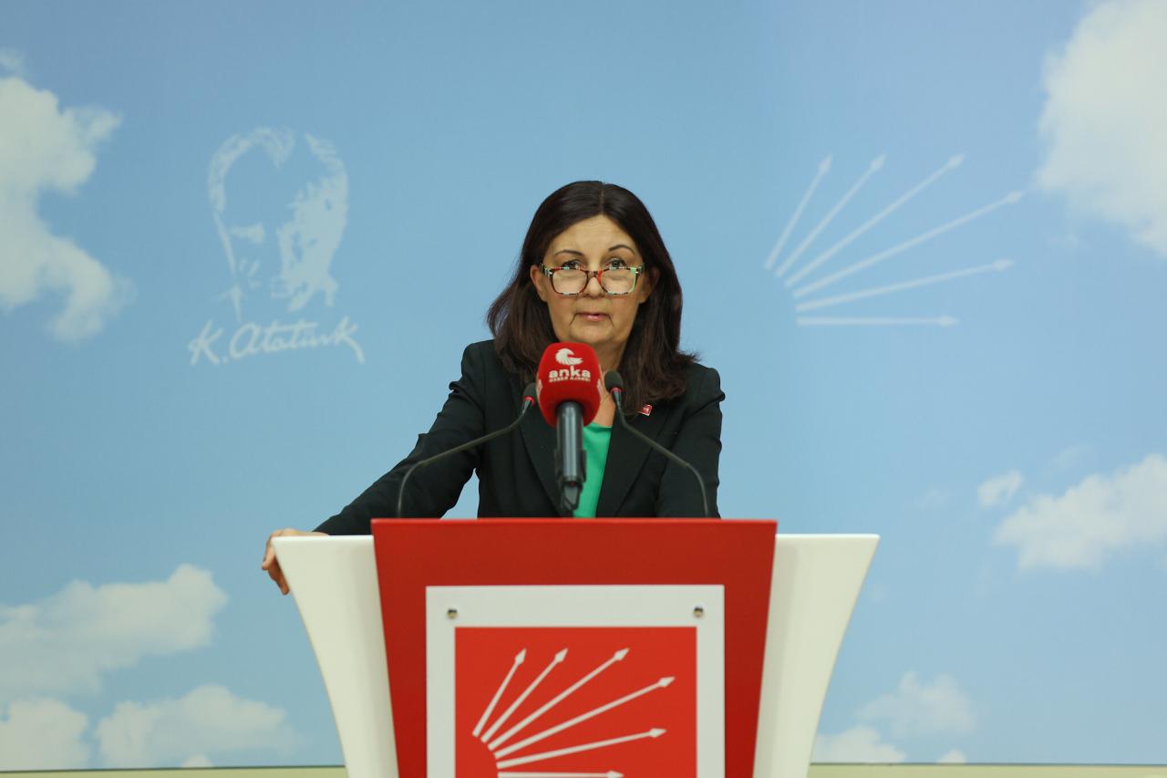 Lale Karabıyık'tan Bakan Koca'ya: “Partiniz Okulda 1 Öğün Yemek Verilmesi Konusundaki Tekliflerimizi Neden Reddetti?