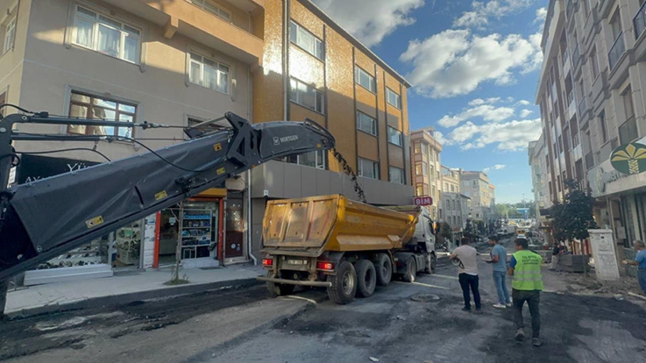 KÂĞITHANE’DE CADDE VE SOKAKLAR MODERN GÖRÜNÜM KAZANIYOR