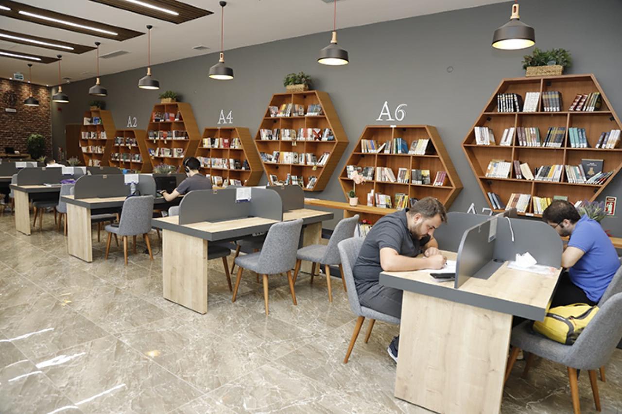 ÜNİVERSİTELİLERİN BEKLEDİĞİ HABER GELDİ