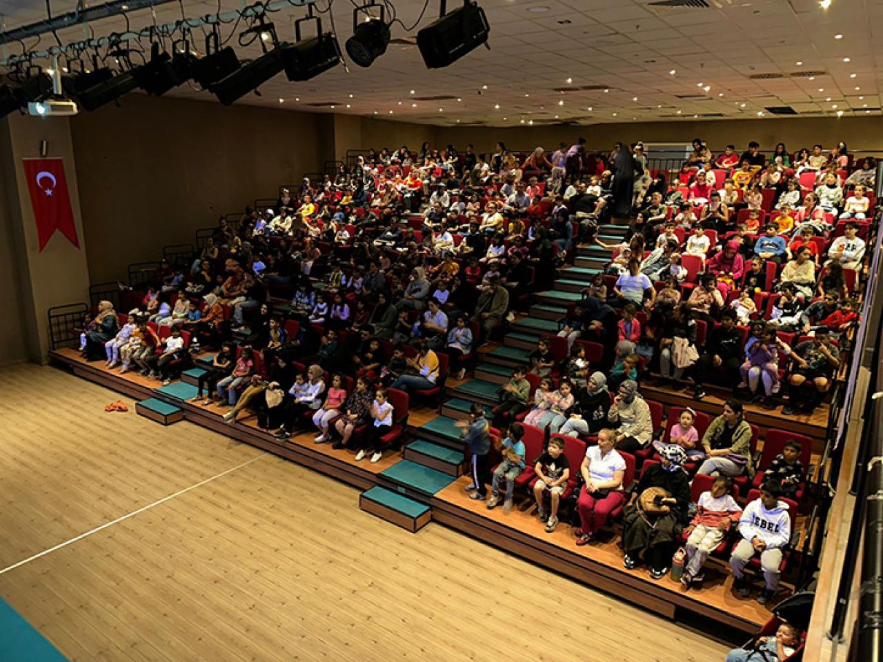 KÂĞITHANE’DE KÜLTÜR SANAT ETKİNLİKLERİ BAŞLADI