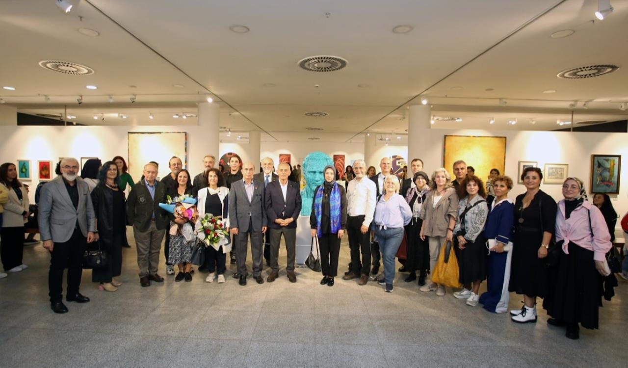 50 DUAYEN SANATÇIDAN CUMHURİYETİN 100. YILINA ARMAĞAN 100 ESER