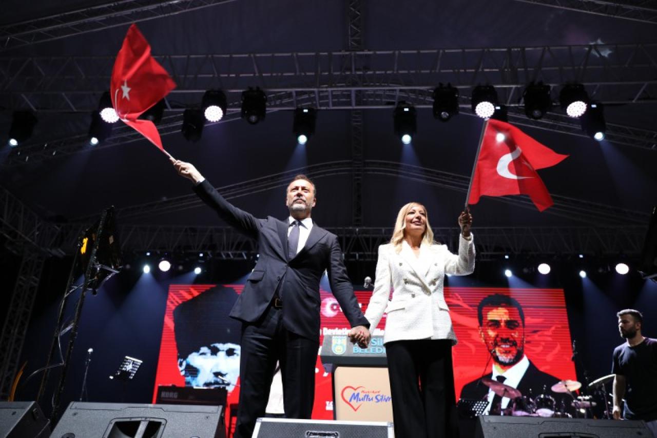 SİLİVRİ’DE CUMHURİYET COŞKUSU KIRAÇ KONSERİYLE DEVAM ETTİ