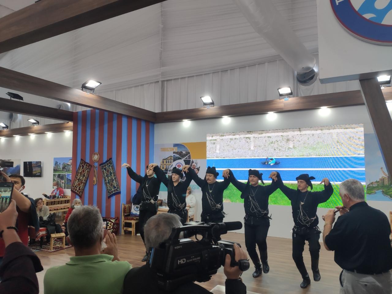 TRABZON İSTANBUL’A GELİYOR